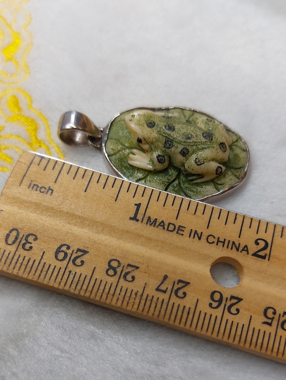 925 Sterling Silver Carved Bone Frog Pendant Unique 3D - Picture 5 of 5